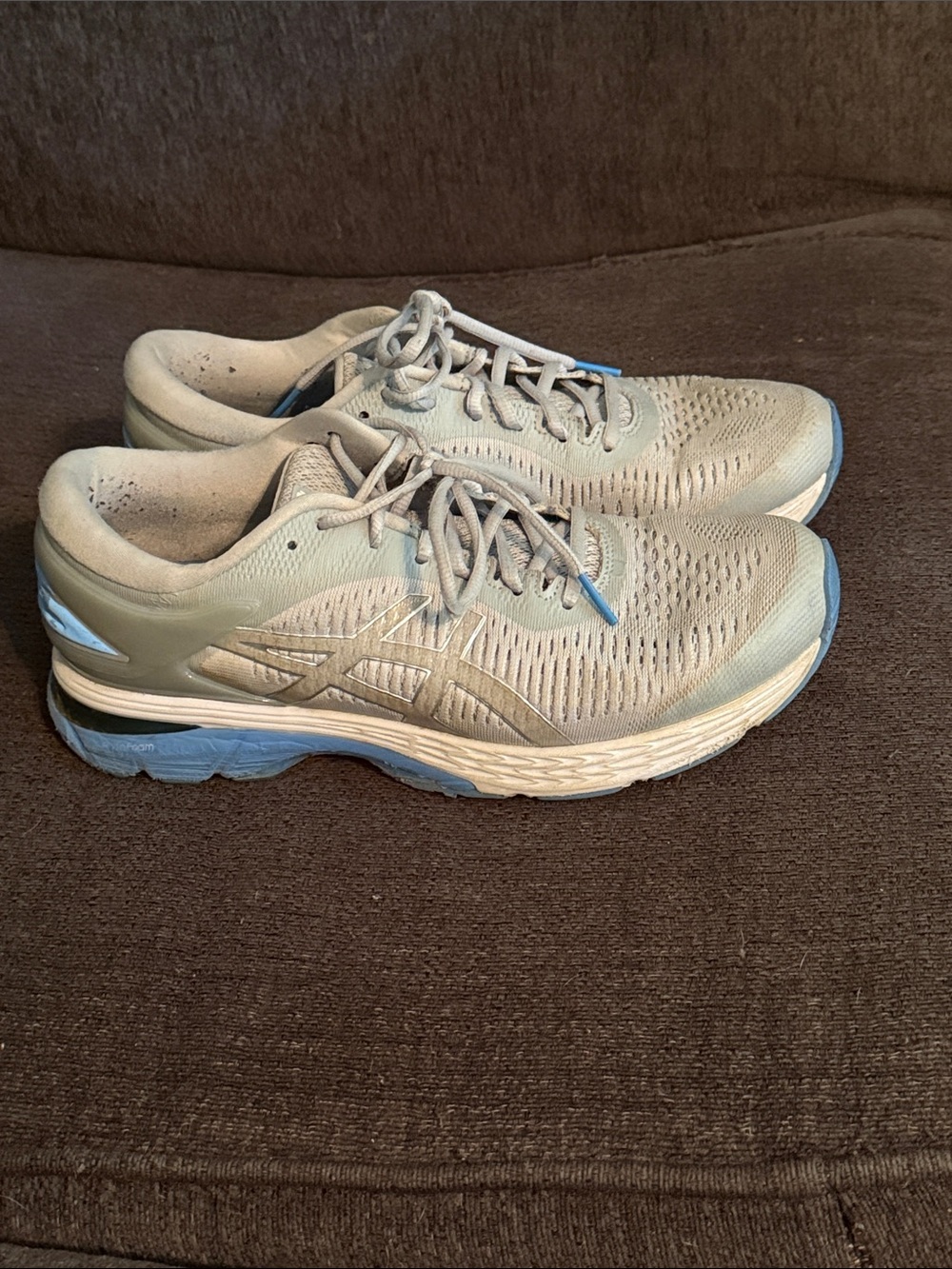 Asics Women's Gel Kayano 25 Light Gray and Light Blue Running Shoes size 9.5